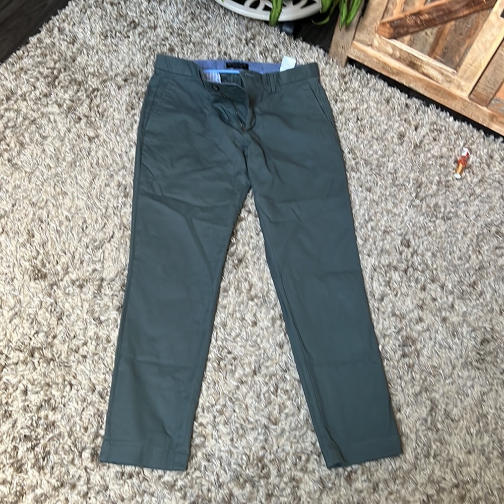 Mens 31 30 Banana Republic Chinos worn maybe  twice